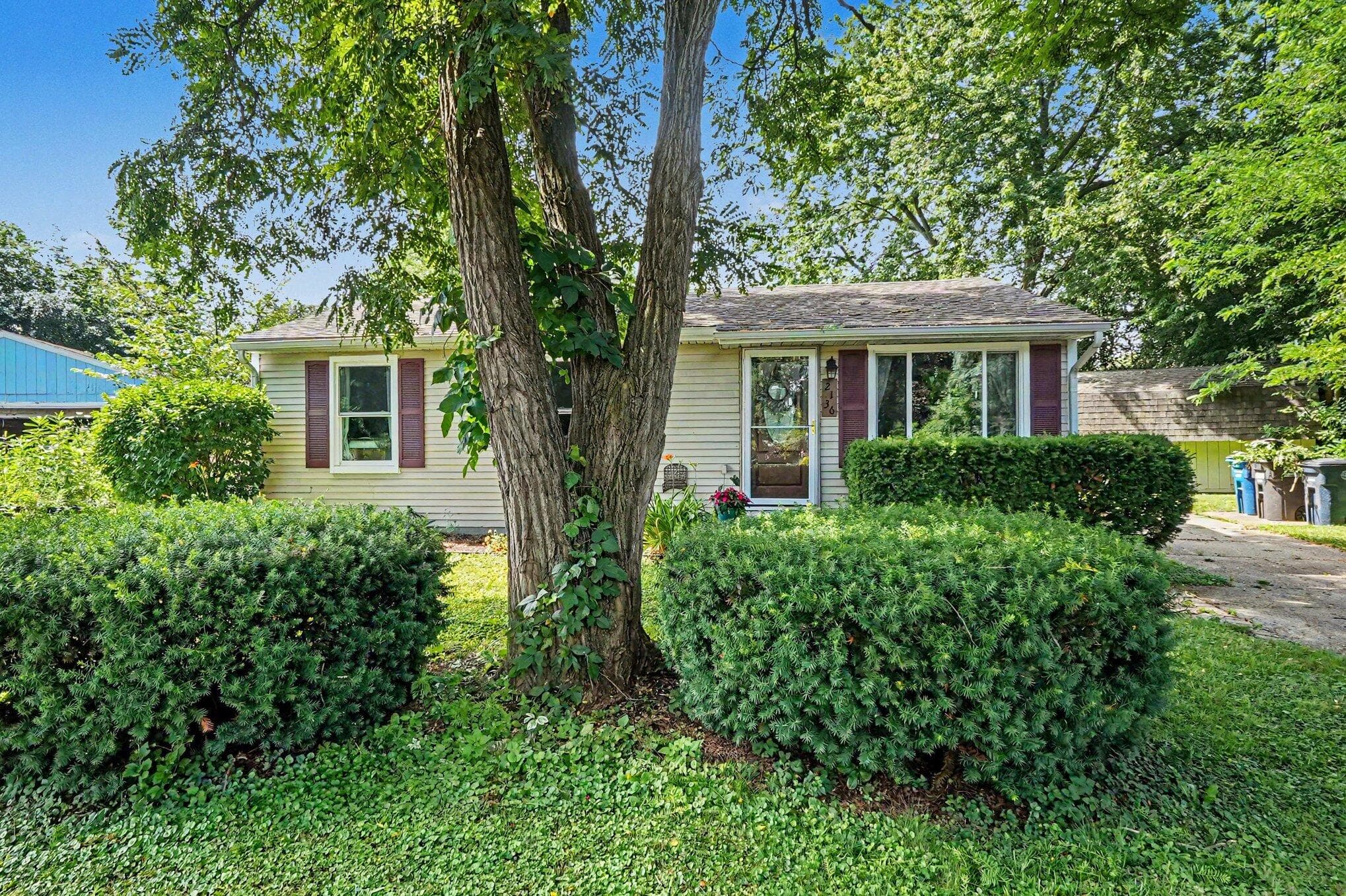 2136 Champagne Drive, Ann Arbor, MI, 48108